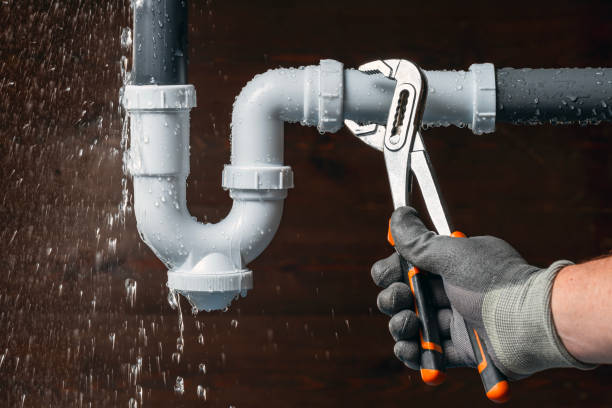 Professional Emergency Plumber technician working in Saint Francis, WI